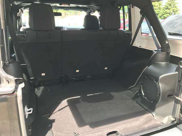 2014 Jeep Wrangler Unlimited 4x4 Sahara 4dr SUV